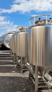 Fabricación de termos, silos, cañerías sanitarias y estructuras en acero inoxidable